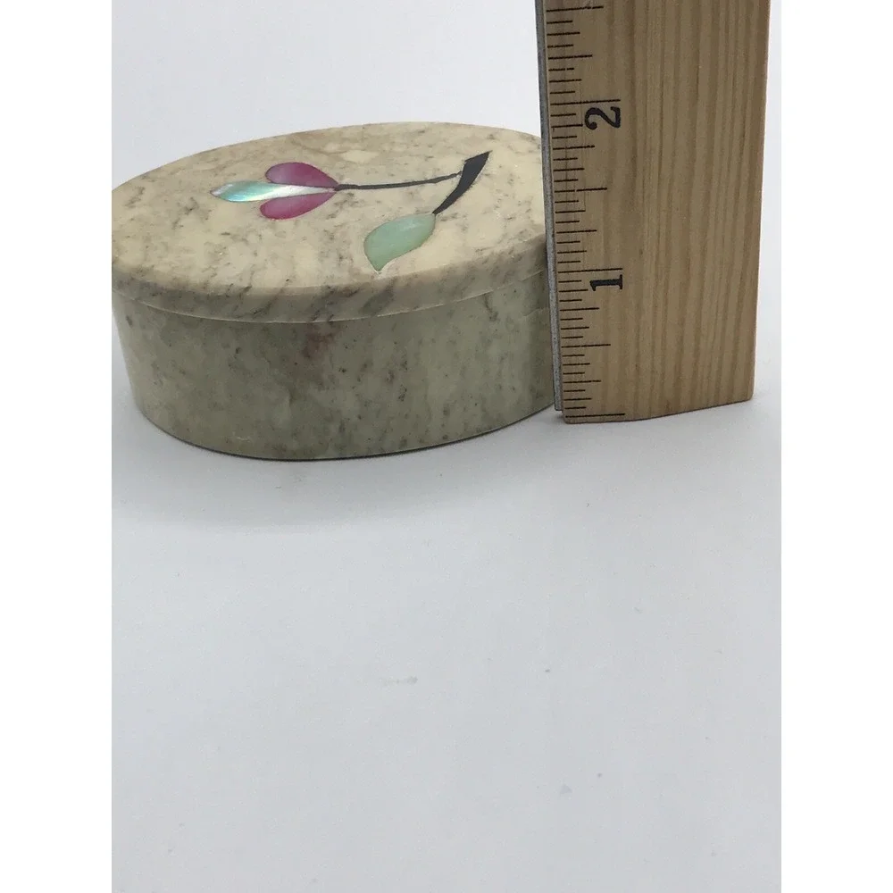OVAL SOAP STONE JEWELRY / TRINKET BOX W/ LID -  FLORAL INLAY ON‎ LID